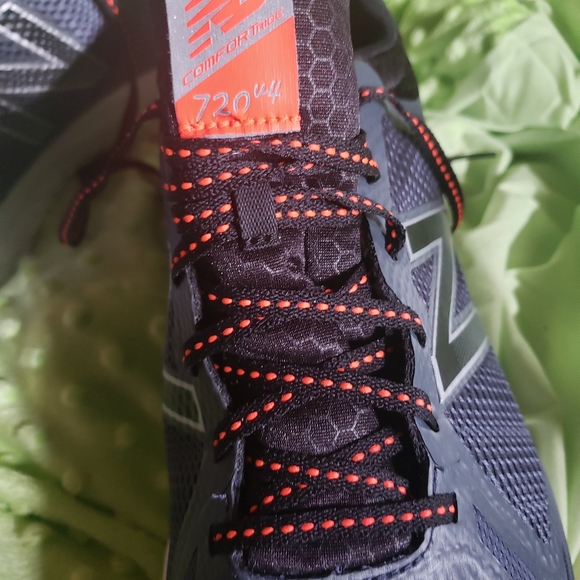 NEW BALANCE shoes - Picture 2 of 7